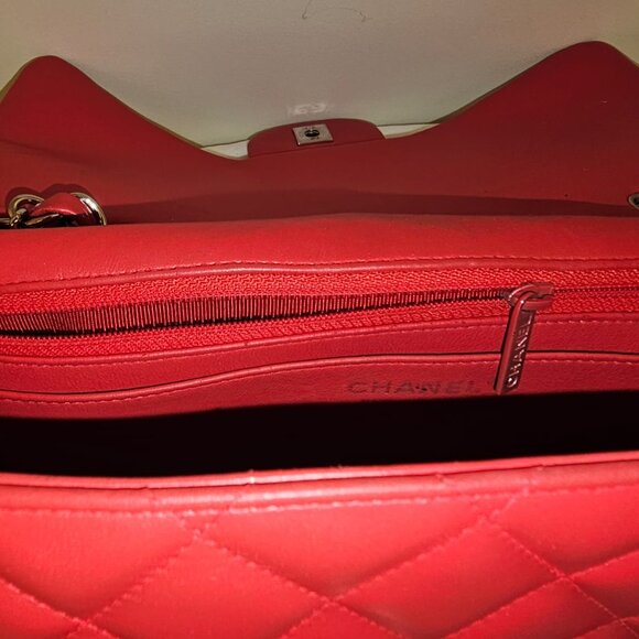 CHANEL jumbo lambskin red bag - Picture 5 of 8